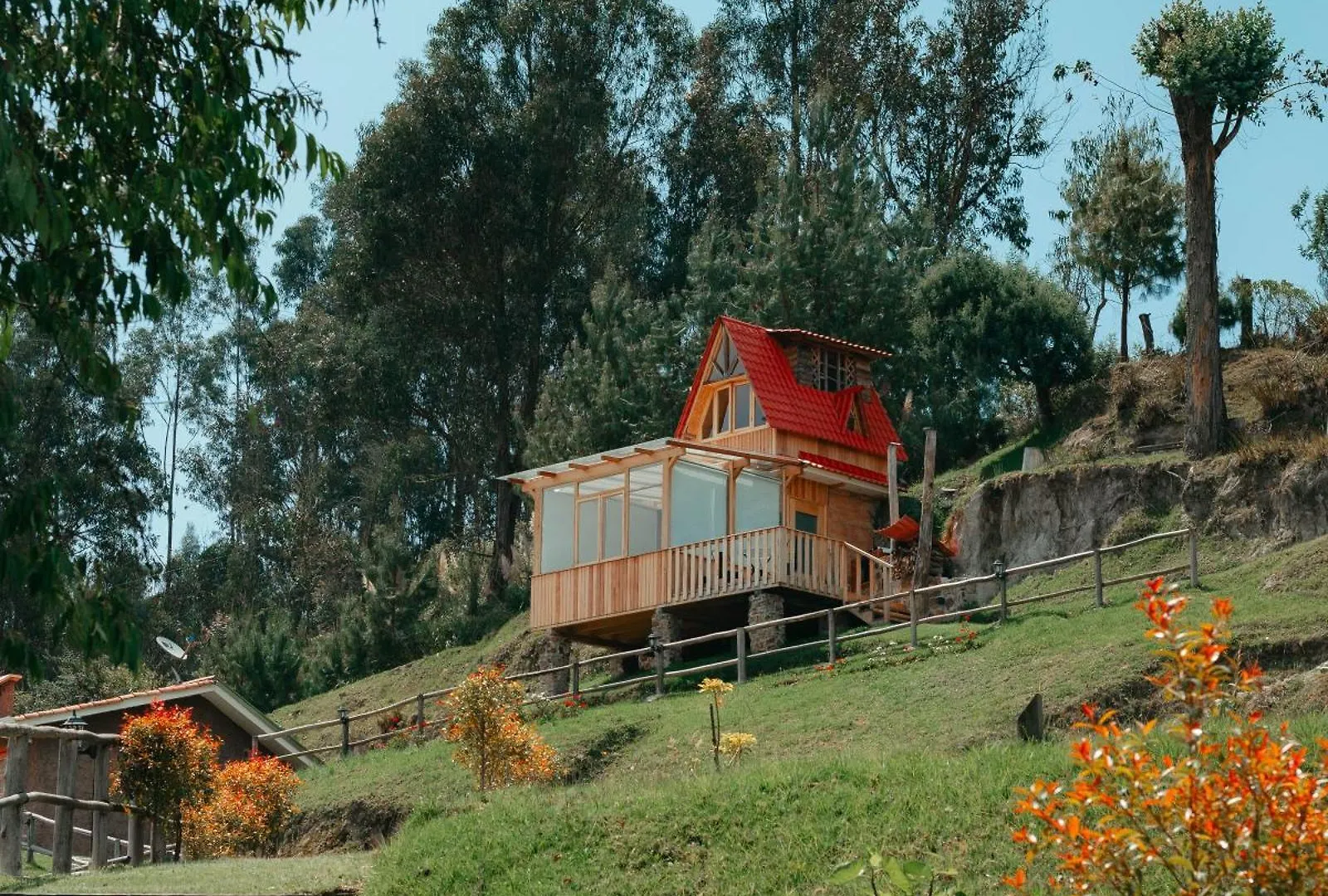 Hotel Killary Lodge & Glamping Cachanlo de Sidcay